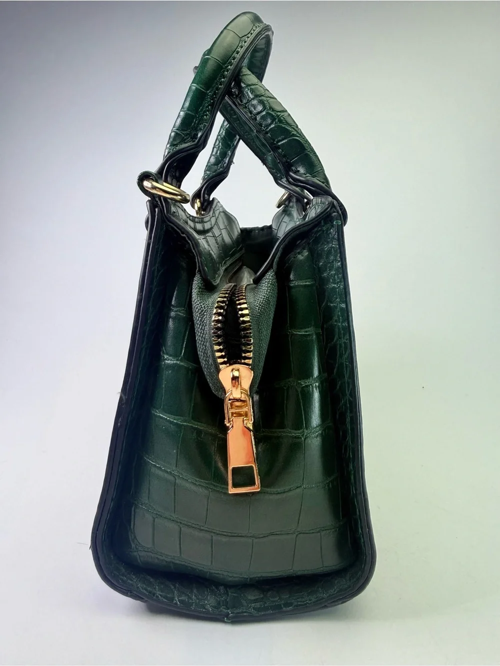 Women’s Green Faux Croc Embossed Satchel Crossbody Handbag Gold Toned Hardware